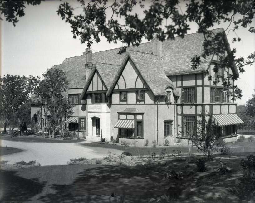 Residence of Mr. L. T. Lenox, 1928