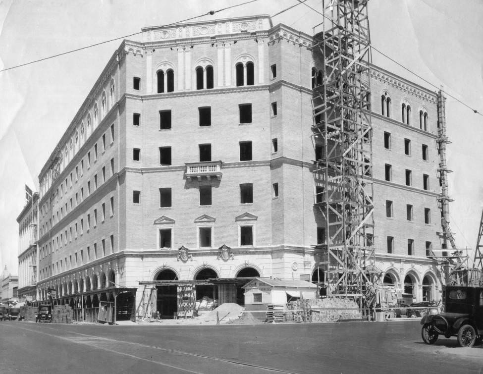 Sainte Claire Hotel, 1926