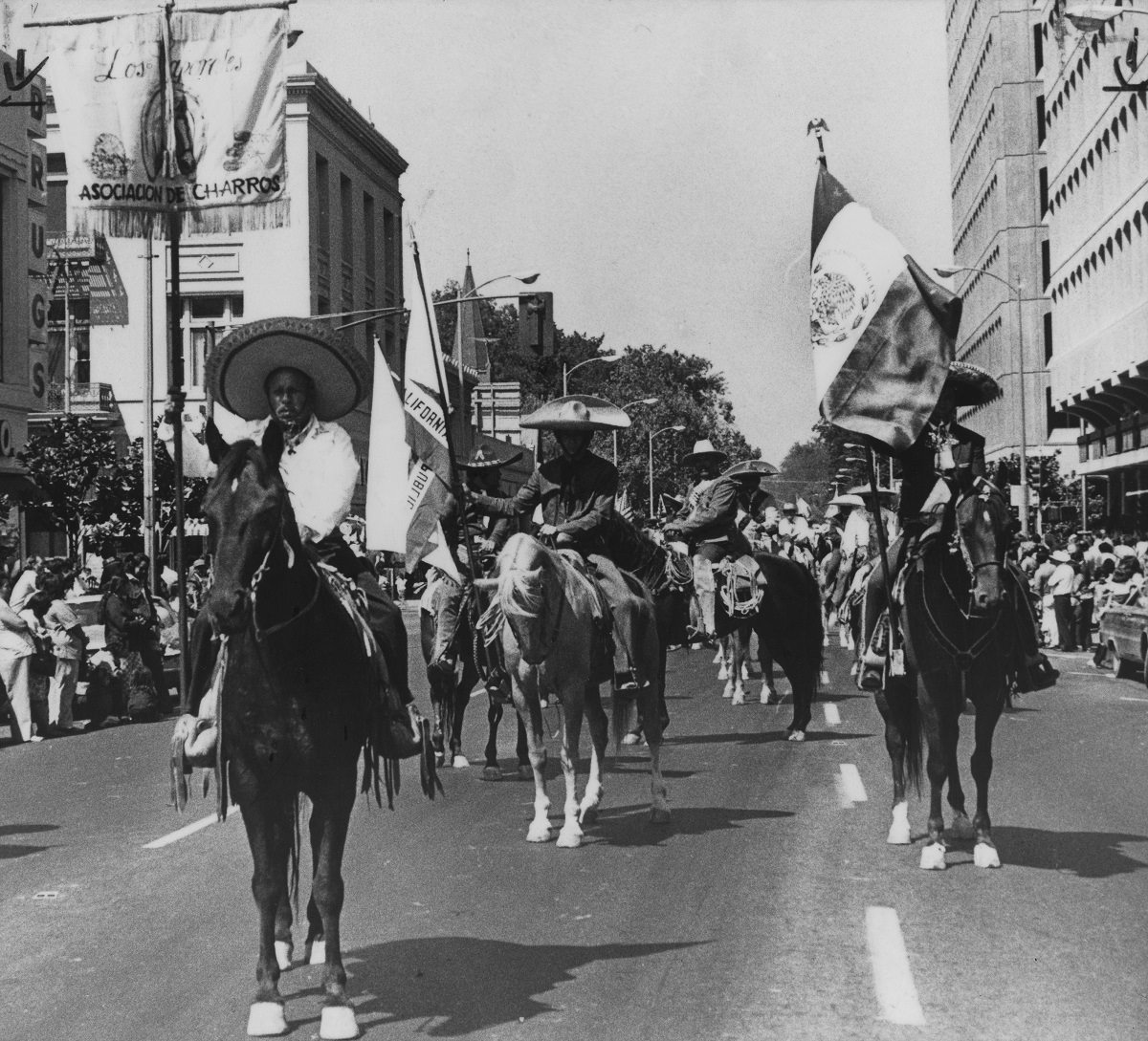 Mexican Independence Day parade, 1974