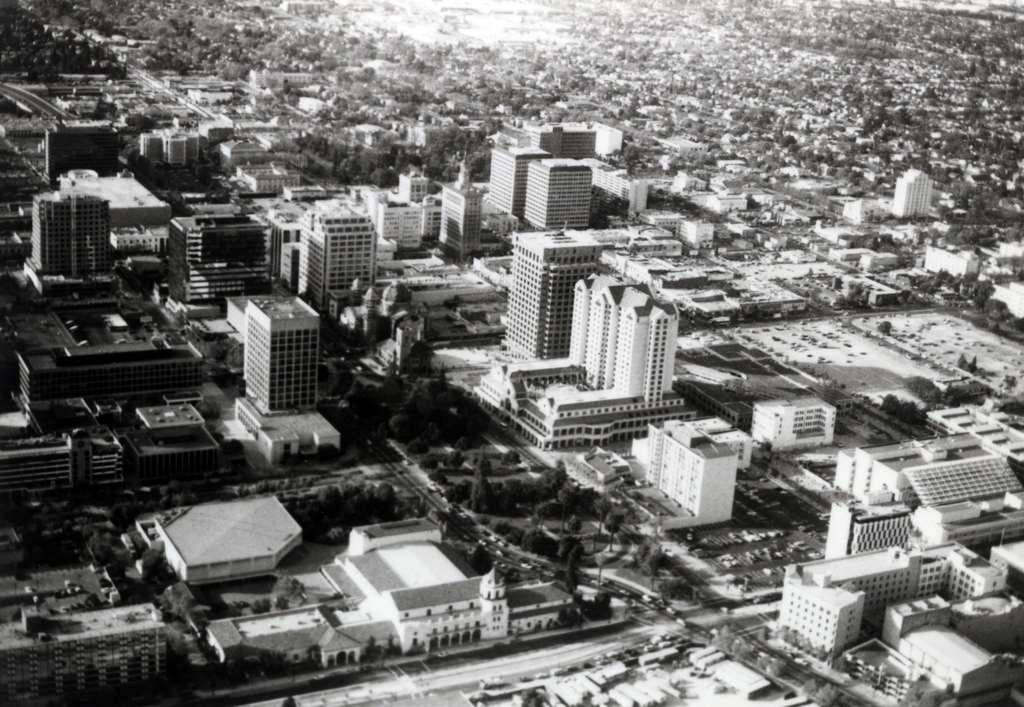 Aerial view of the Plaza, 1988