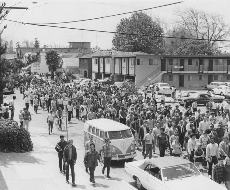 San Jose State students marching on William Street, near Tenth Street, in San Jose, 1970