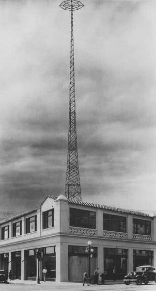 Radio antenna on top of building, San Jose, 1925