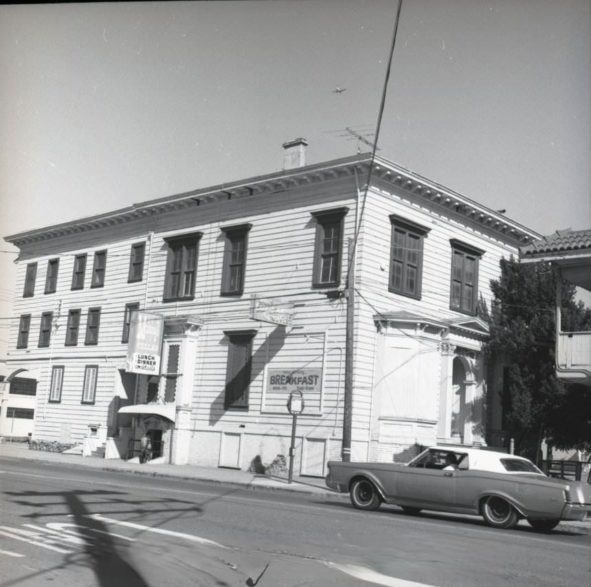 Manny's Cellar, 1988