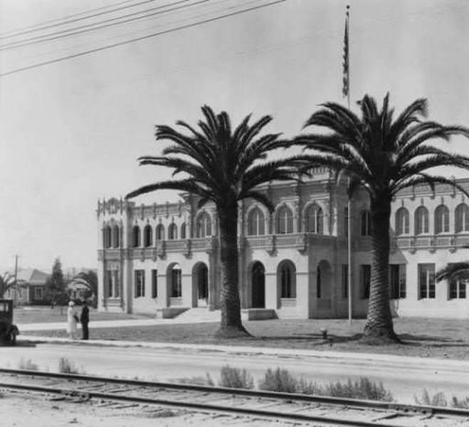 Compton City Hall, 1926 Compton City Hall, 1926