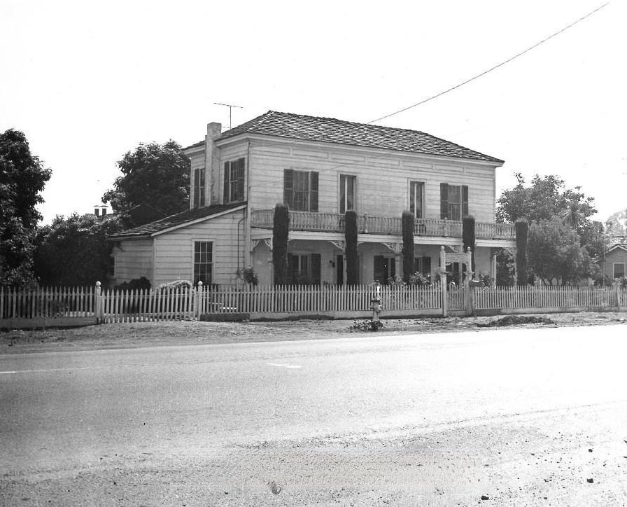 Roberto Adobe (1839), 770 Lincoln Avenue, San Jose, CA, 1970s