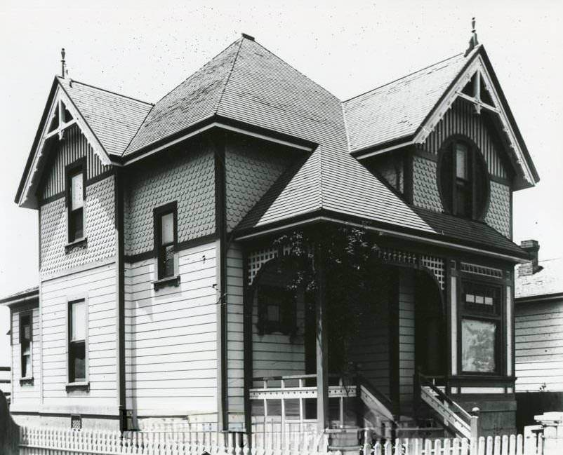 Two-story Victorian house in San Jose, 1970s