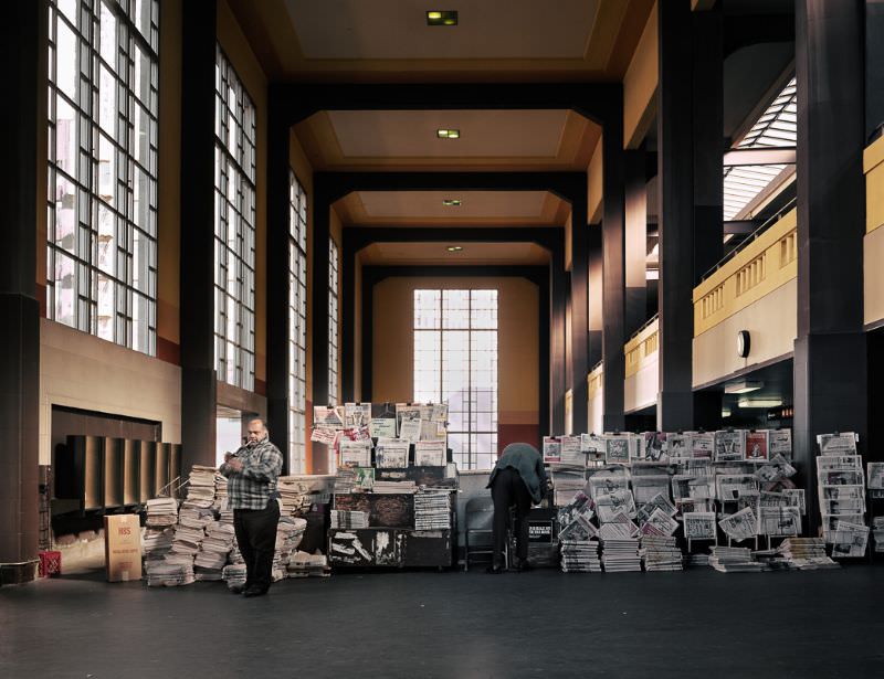 Transbay Terminal Newsstand, 1982