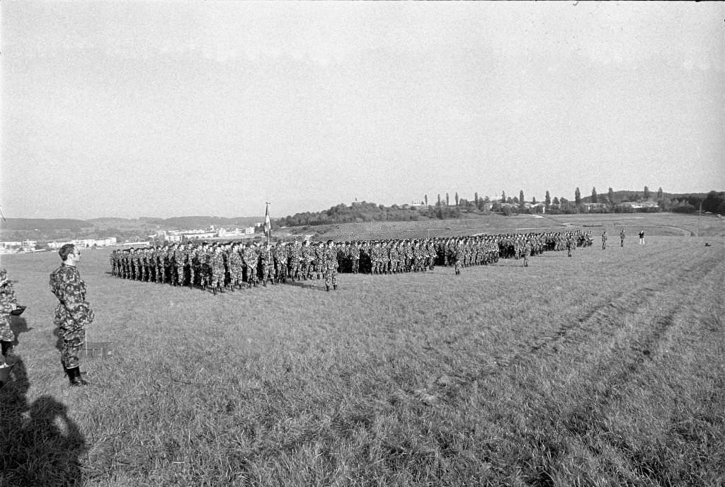 Swearing in of guard troop of Zurich airport, 1970