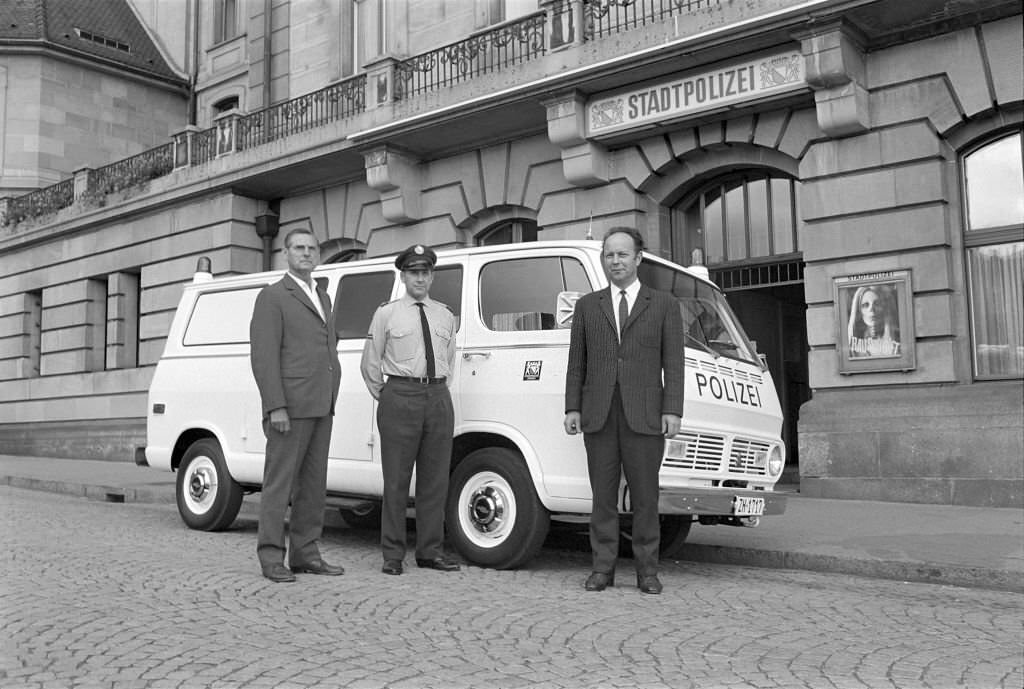 New special police bus of the metropolitan police, Zurich 1970