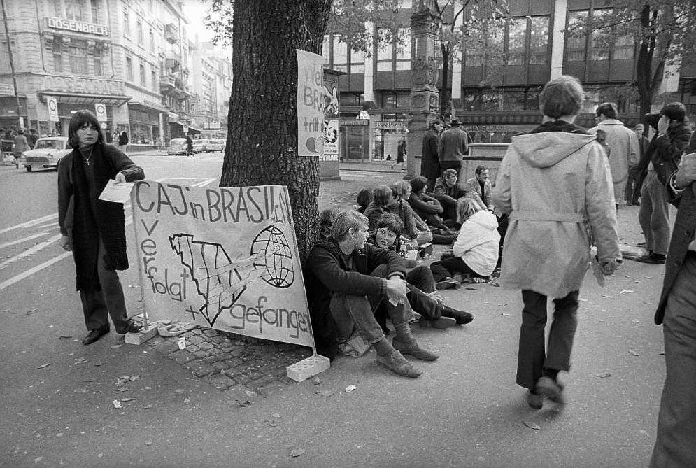 Protest against human rights violations, 1970s