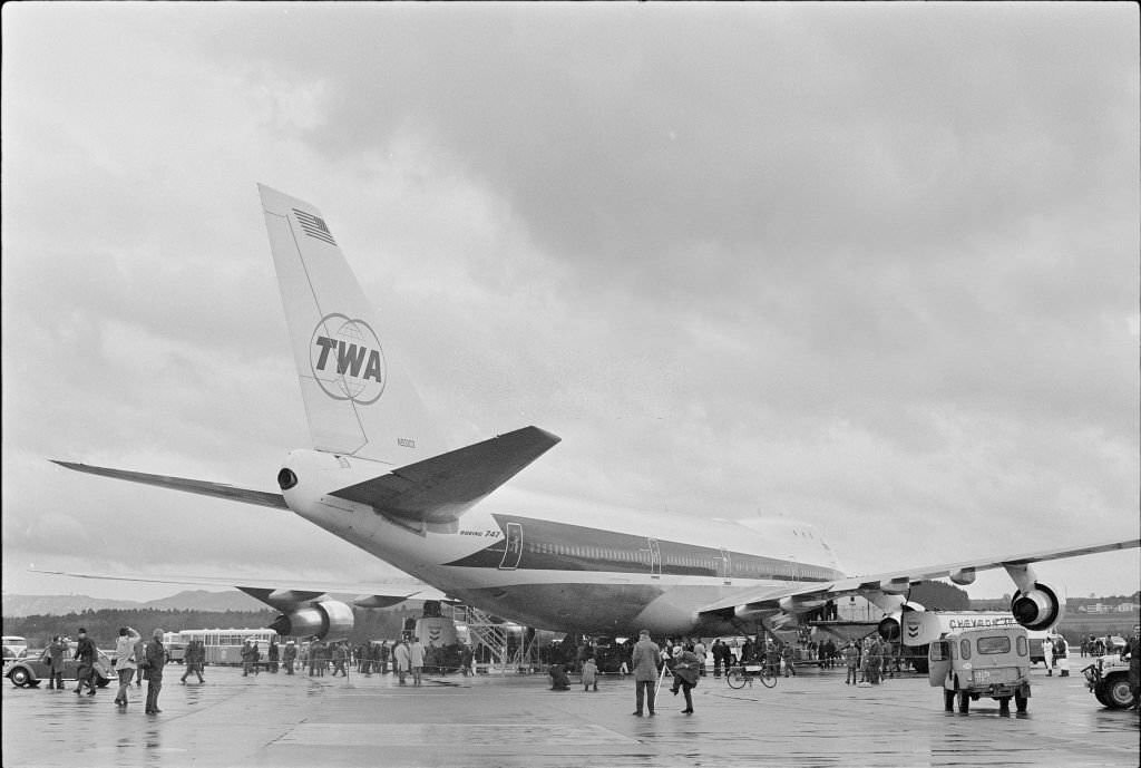 Jumbo jet, Zurich Kloten airport 1970