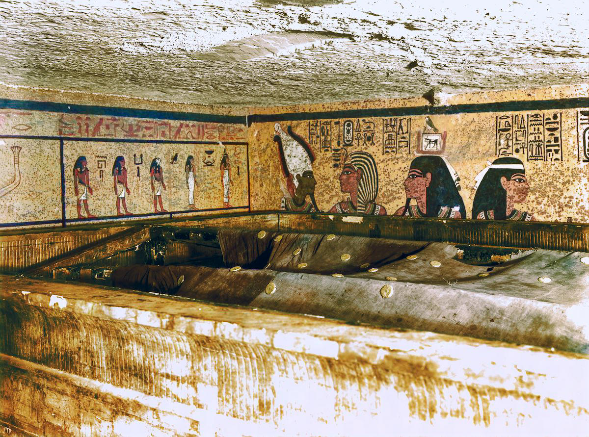 The linen pall, decorated with bronze 'rosettes' (Carter no. 209) inside the walls of the first (outermost) golden shrine (Carter no. 207) in the north west corner of the Burial Chamber. Tutankhamun's Tomb, December 1923