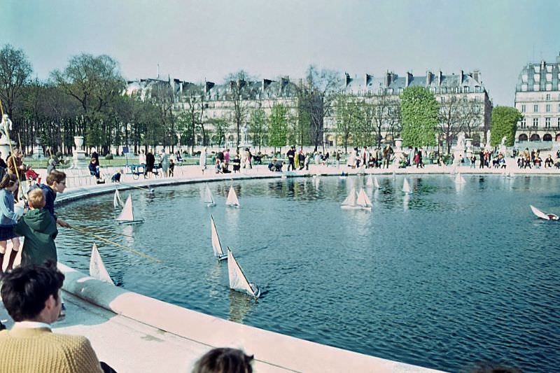 Pond boats, Jardin des Tuileries, Paris, 1968