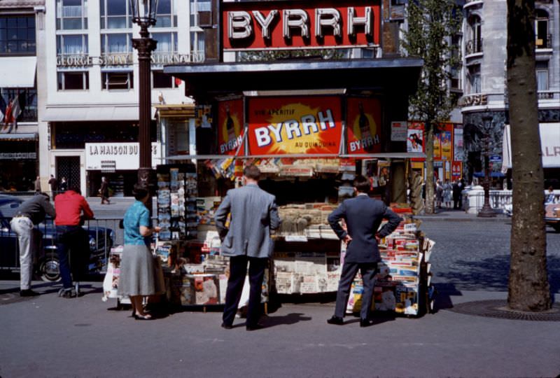 News stand Paris Rue Marignan and Champs Elysee, 1960