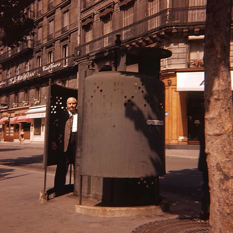 Champs-Élysées, Paris, 1961