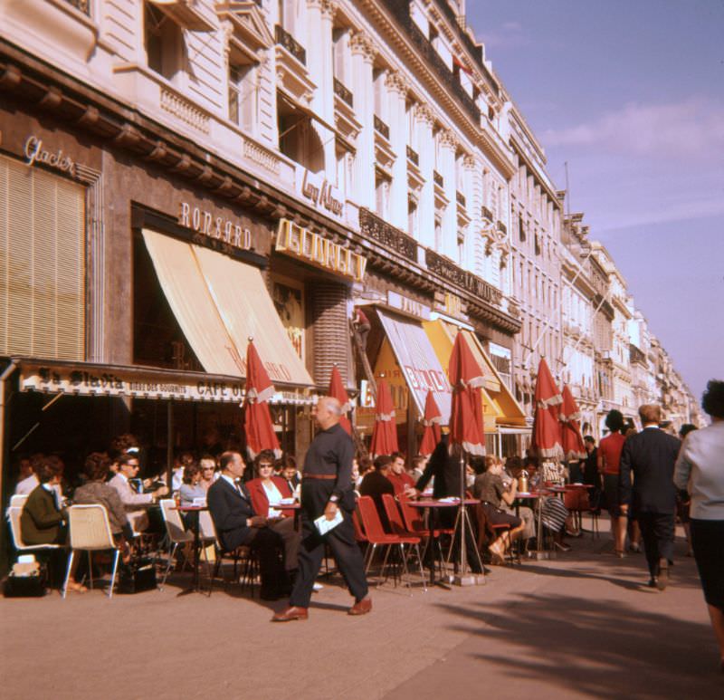 Champs-Élysées, Paris, 1961