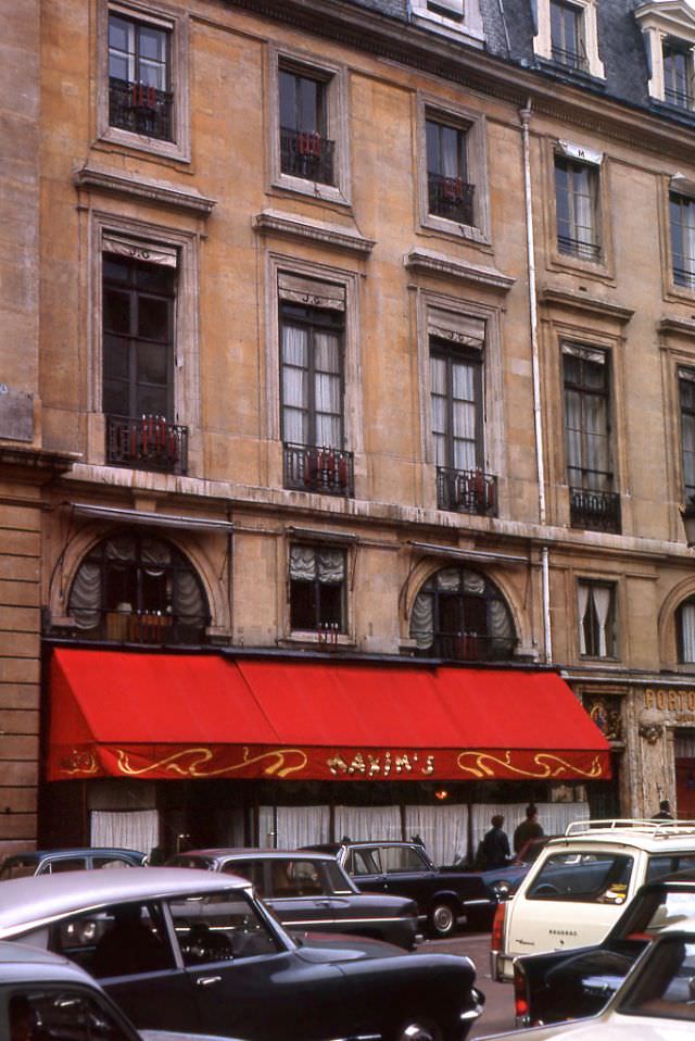 Maxim's, Paris, 1965