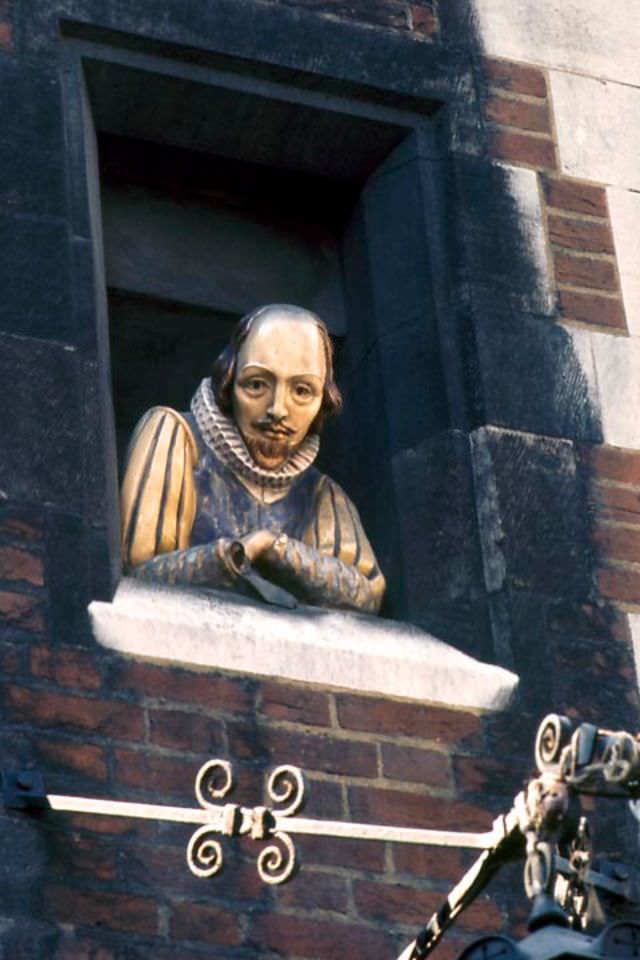 Sheakespeare's Head in Canaby Street, 1970s
