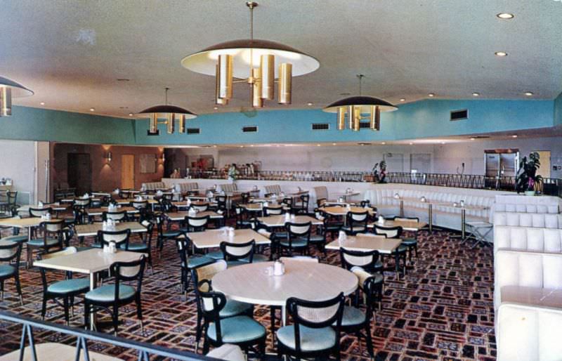 Ferguson's Cafeteria at 3030 East Thomas Road, Phoenix, Arizona