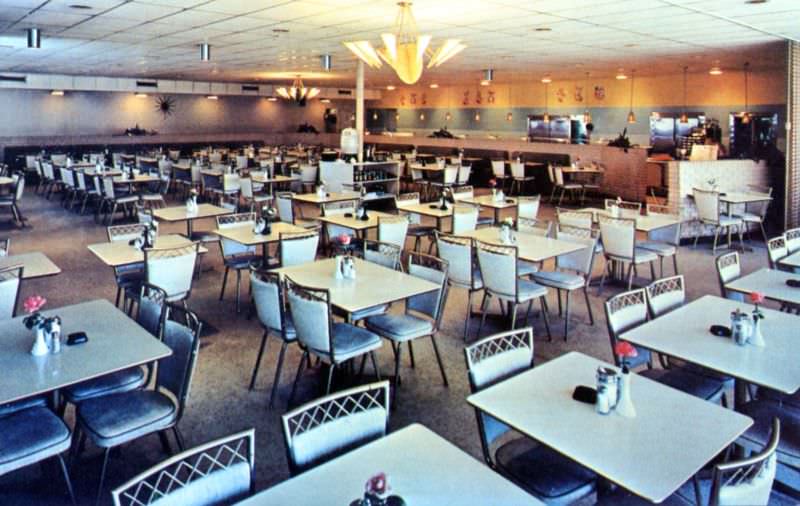 Bailey's Cafeteria in the Pinewood Shopping Center on Highway 176, Spartanburg, South Carolina