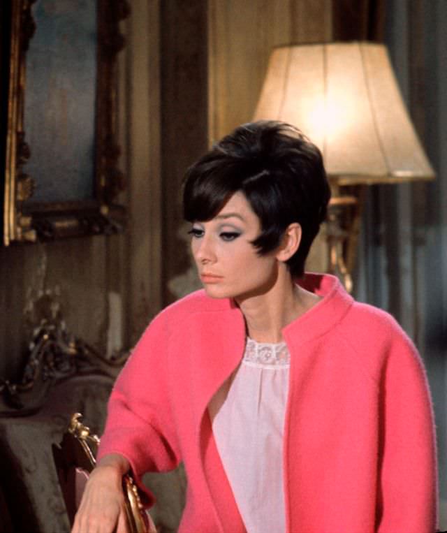 Gorgeous Photos of Audrey Hepburn in Stunning Costumes from the Movie 'How to Steal a Million (1966)'