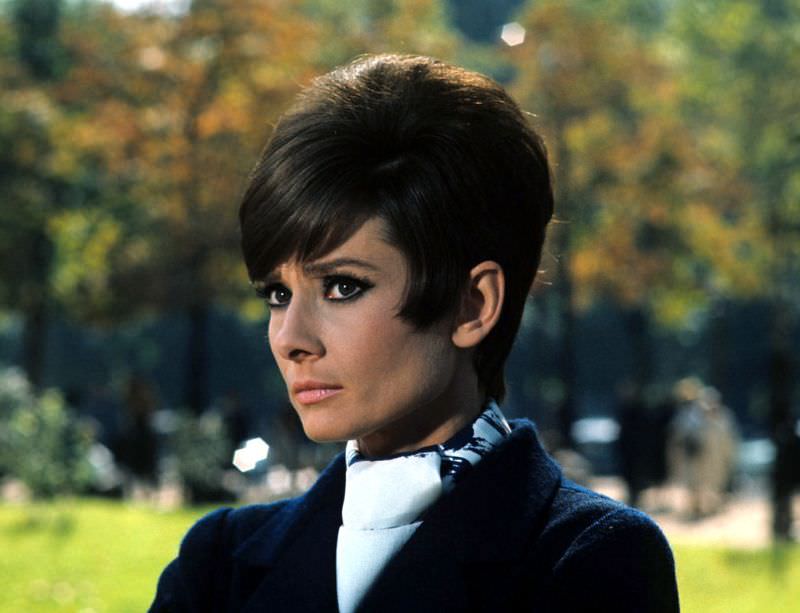 Gorgeous Photos of Audrey Hepburn in Stunning Costumes from the Movie 'How to Steal a Million (1966)'