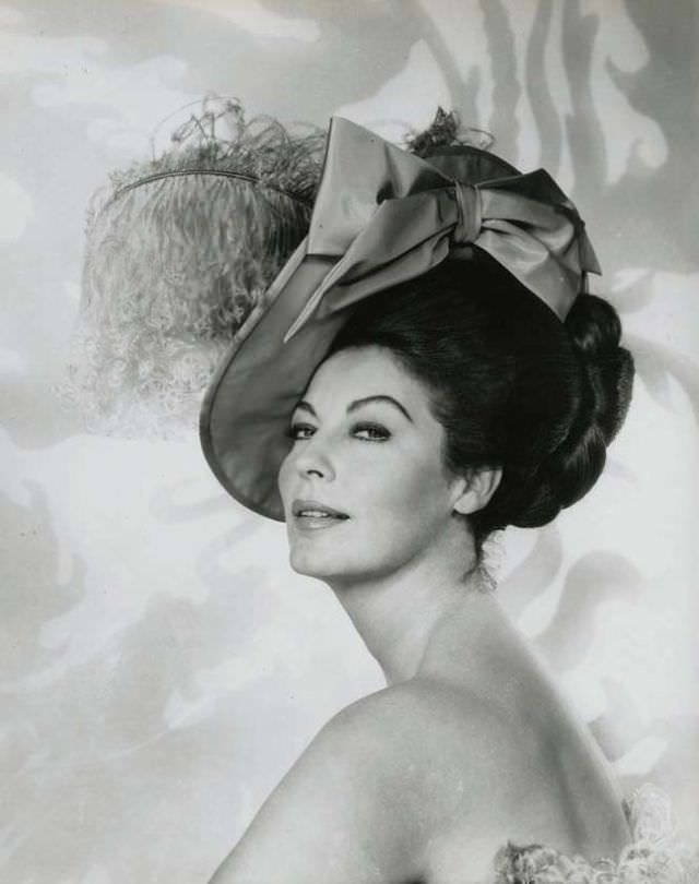 Gorgeous Photos of Ava Gardner in Beautiful Costumes from the movie '55 Days at Peking (1963)'