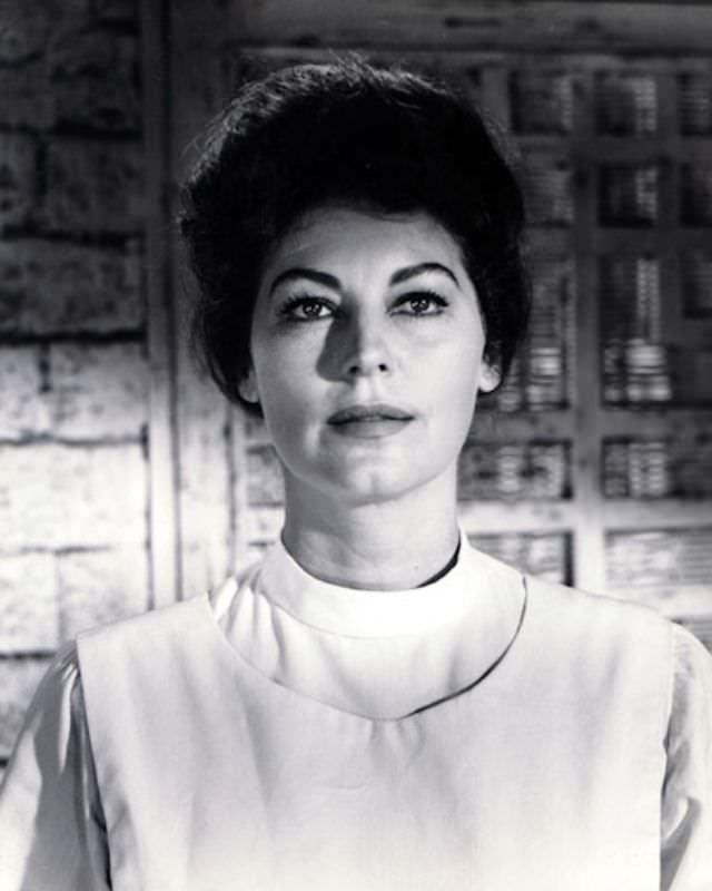 Gorgeous Photos of Ava Gardner in Beautiful Costumes from the movie '55 Days at Peking (1963)'