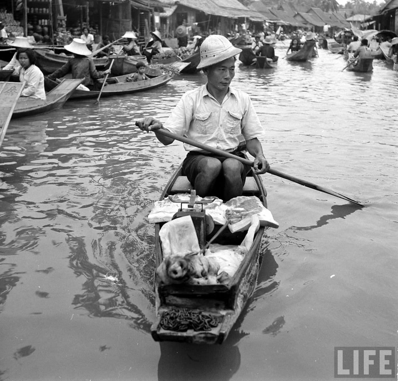 Fascinating Vintage Photos of Life on Bangkok's Chao Phraya River in the 1950s