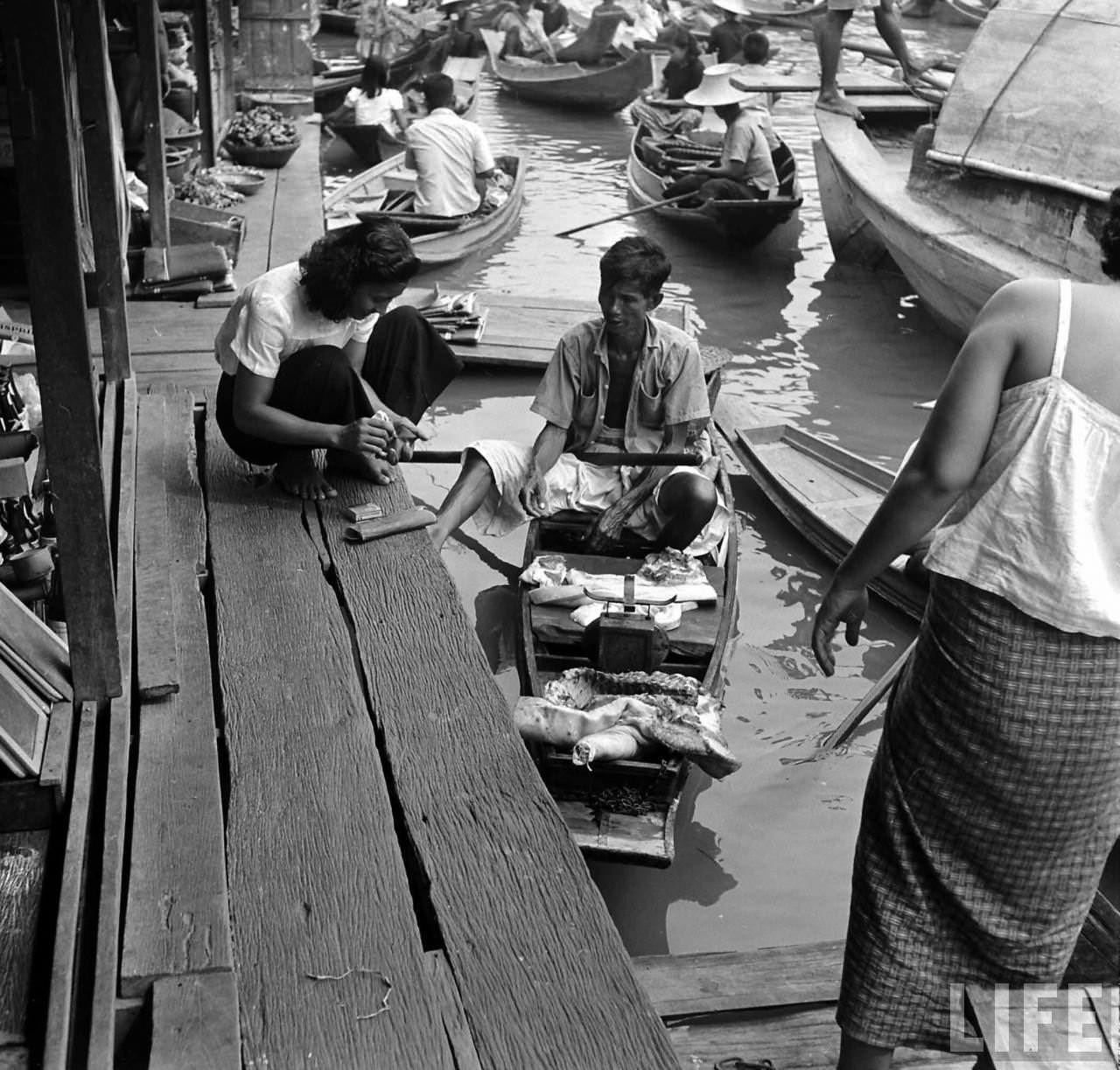 Fascinating Vintage Photos of Life on Bangkok's Chao Phraya River in the 1950s