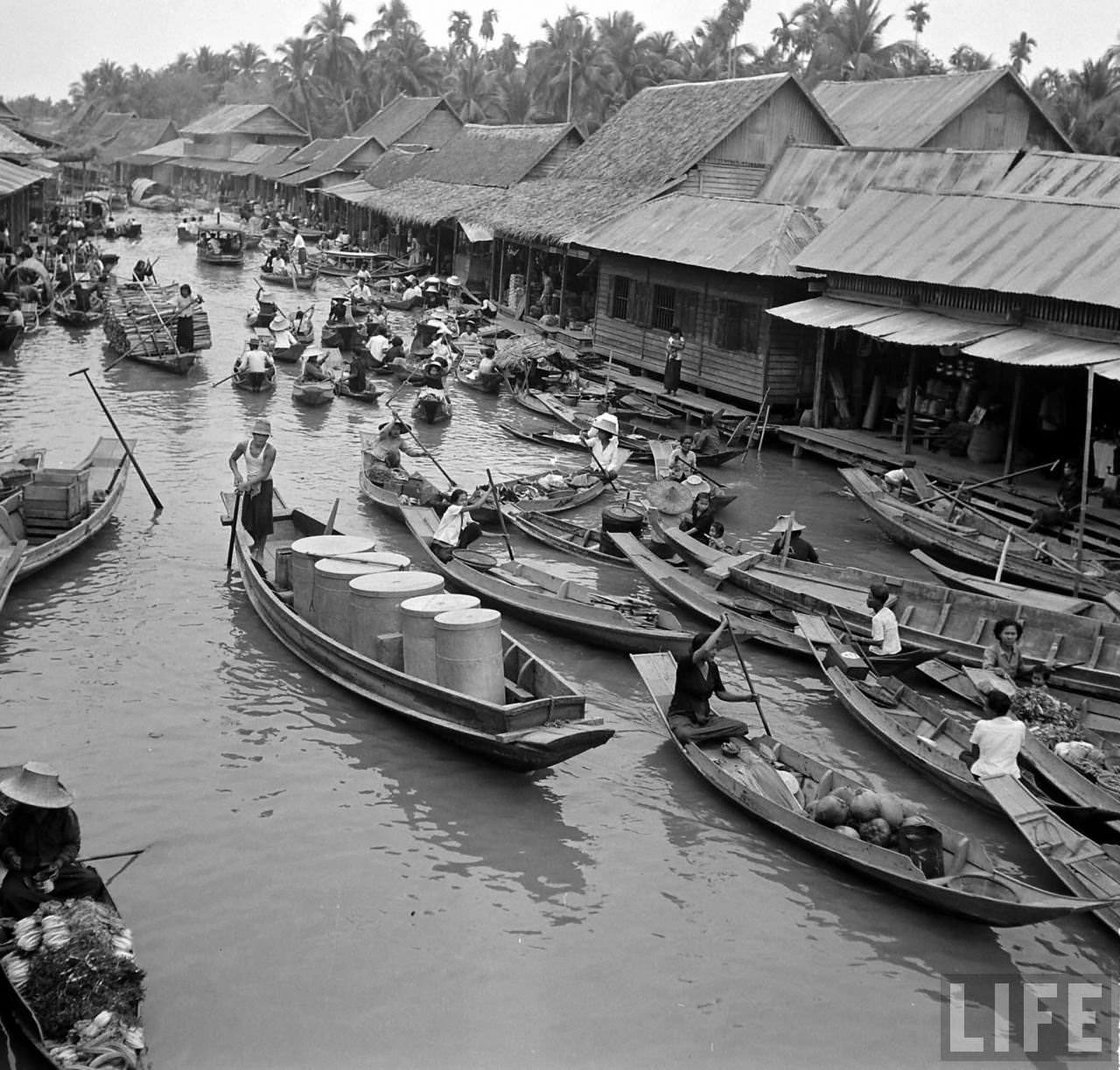 Fascinating Vintage Photos of Life on Bangkok's Chao Phraya River in the 1950s