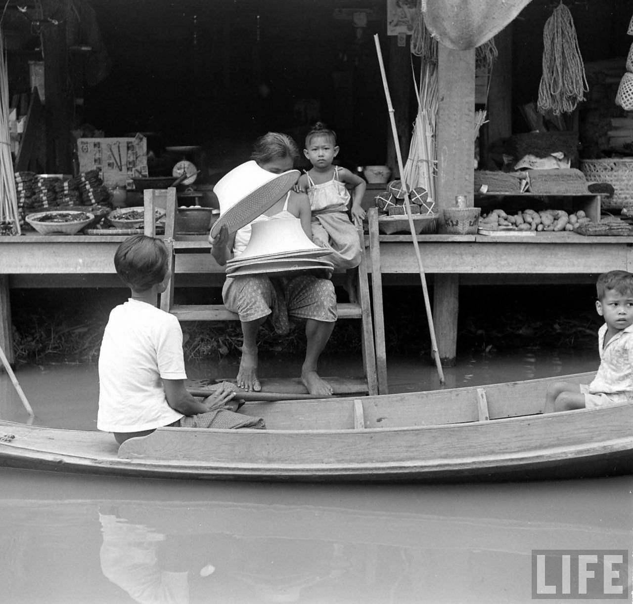 Fascinating Vintage Photos of Life on Bangkok's Chao Phraya River in the 1950s