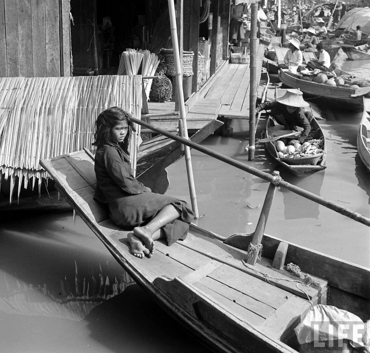 Fascinating Vintage Photos of Life on Bangkok's Chao Phraya River in the 1950s