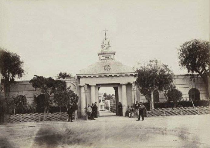 Entrance to the Cementiri del Poblenou