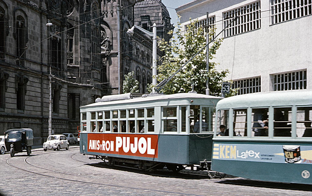 Stunning Color Photos of Barcelona Tramways in the 1960s