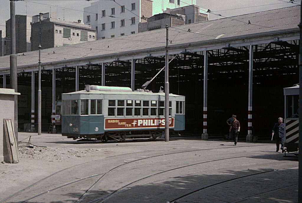 Stunning Color Photos of Barcelona Tramways in the 1960s