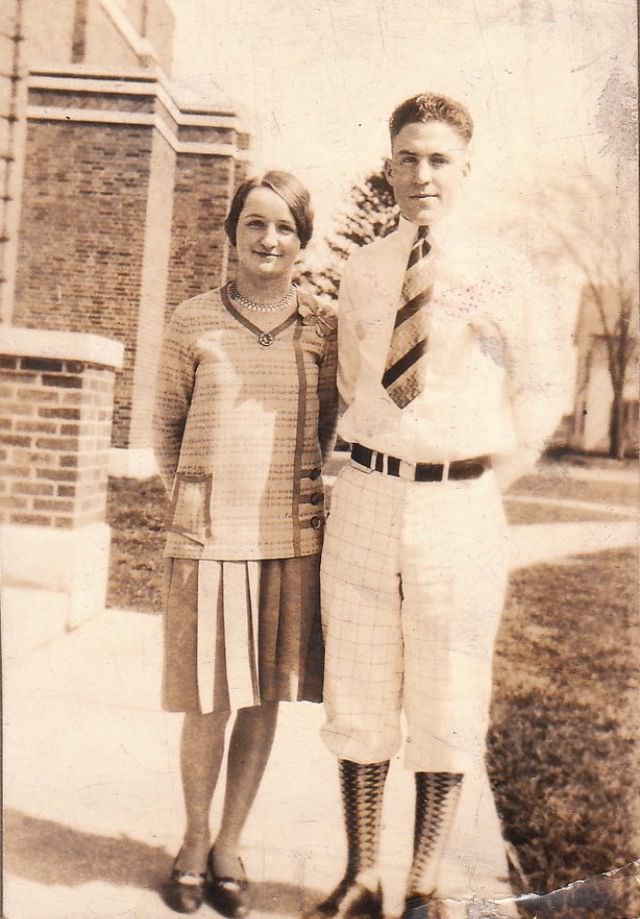 Lovely Vintage Photos of Beautiful Couples from the 1930s