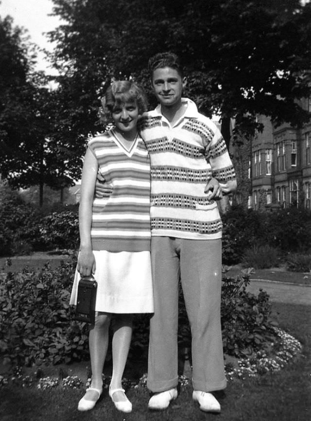 Lovely Vintage Photos of Beautiful Couples from the 1930s