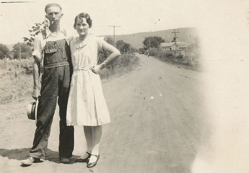 Lovely Vintage Photos of Beautiful Couples from the 1930s