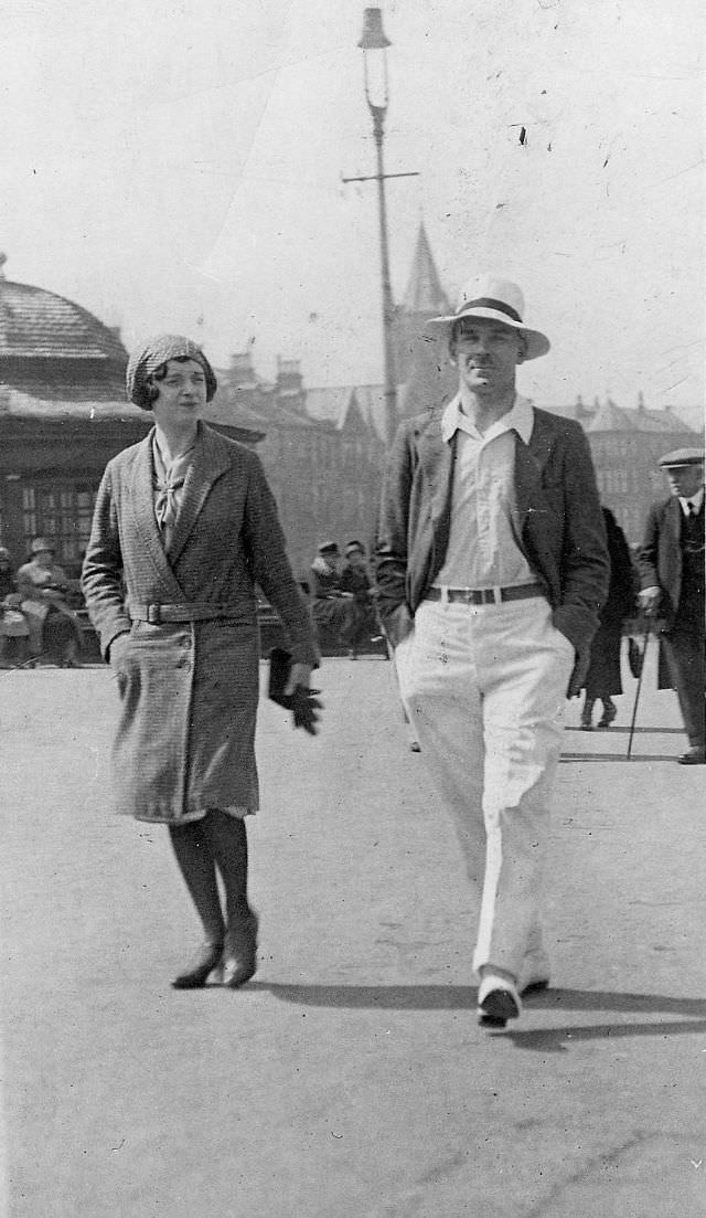 Lovely Vintage Photos of Beautiful Couples from the 1930s