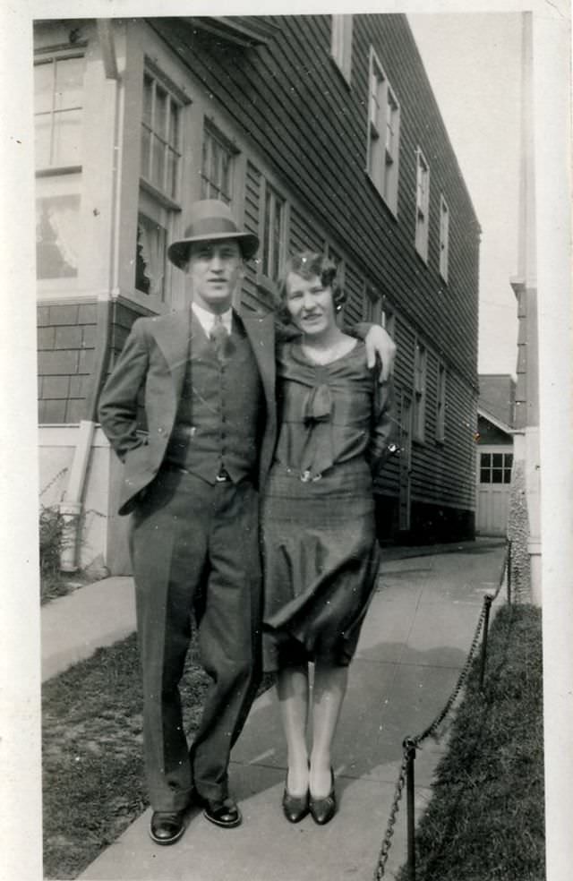 Lovely Vintage Photos of Beautiful Couples from the 1930s