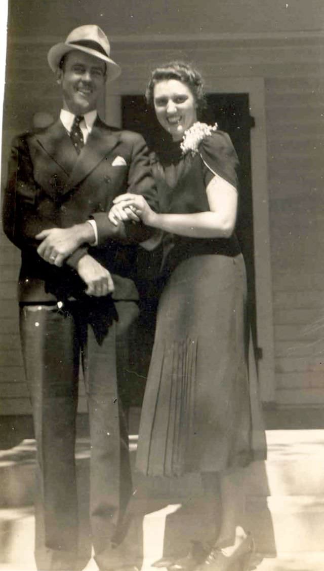 Lovely Vintage Photos of Beautiful Couples from the 1930s