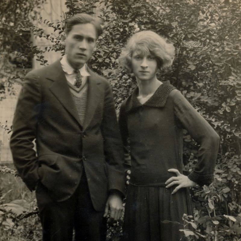 Lovely Vintage Photos of Beautiful Couples from the 1930s