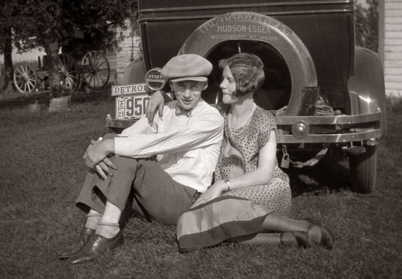 Lovely Vintage Photos of Beautiful Couples from the 1930s