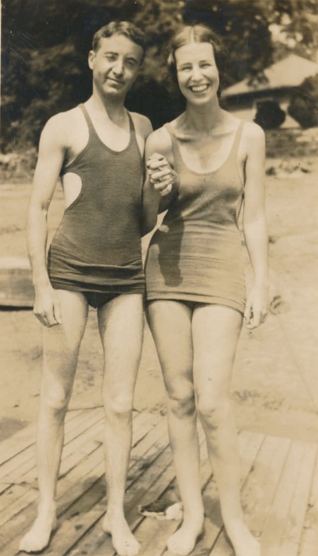 Lovely Vintage Photos of Beautiful Couples from the 1930s