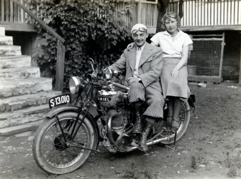 Lovely Vintage Photos of Beautiful Couples from the 1930s