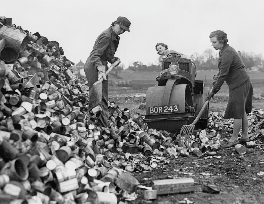 Recycling for the War Effort, 1943