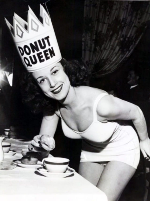 The Bizarre and Beautiful Donut Queens from the 1940s and 1950s