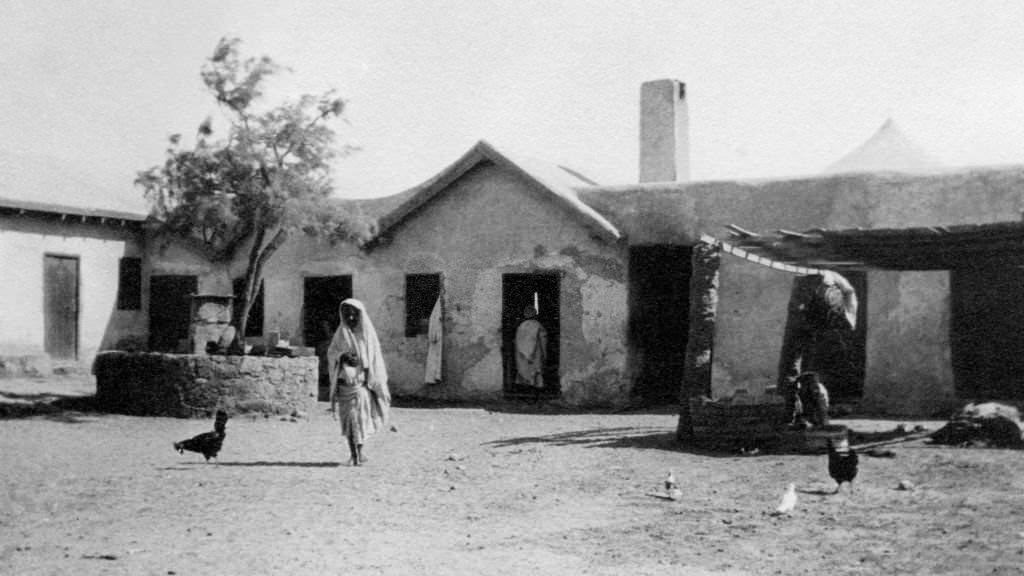 Tour monastery, Egypt, 1913