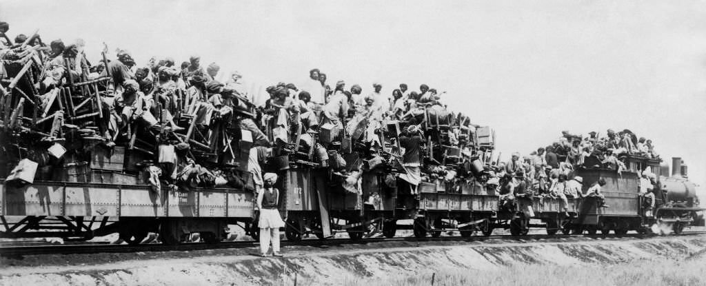 Workers on the train in Egypt, 1910